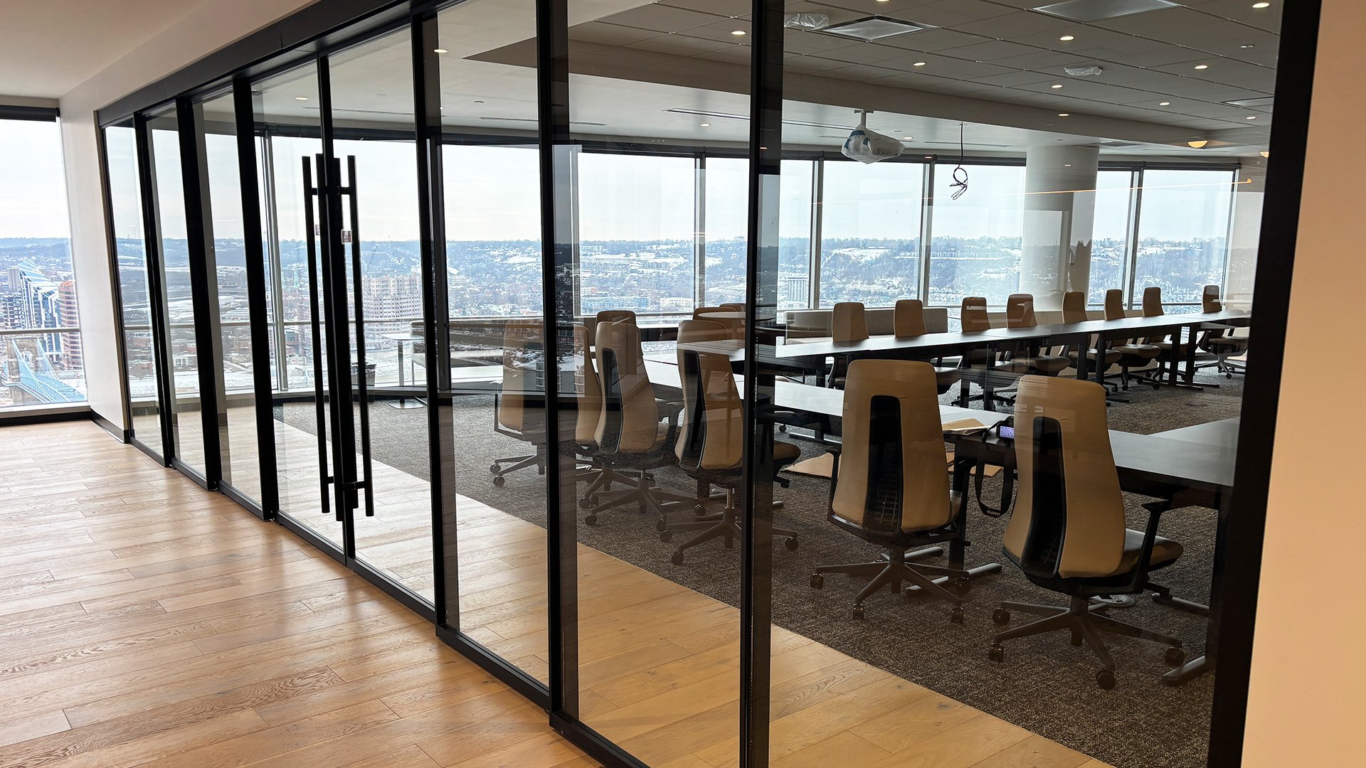 wegman-architectural-wall-conference-glass