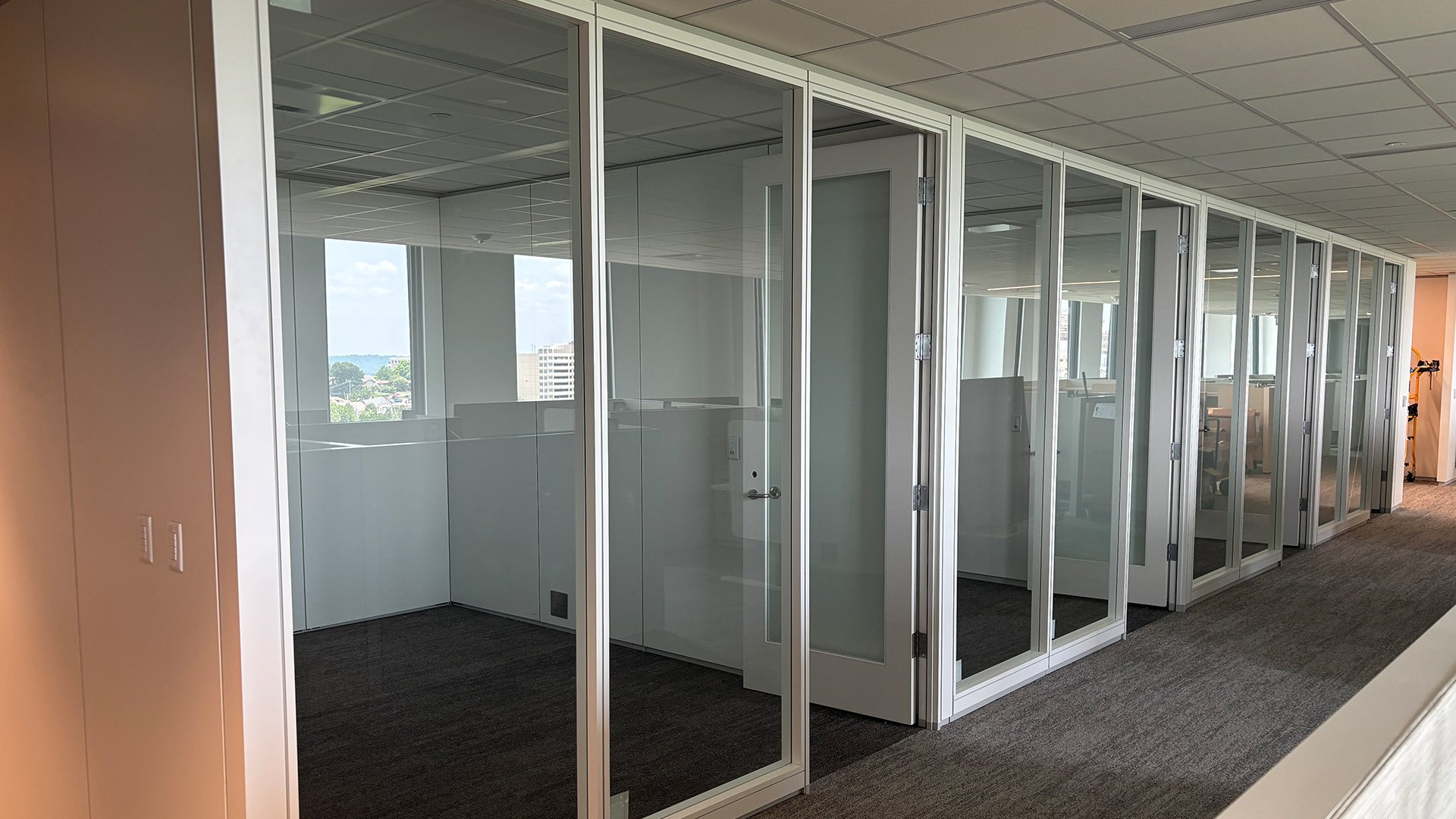 wegman-architectural-wall-glass-hall